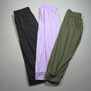Real Essentials 3 Pack Ultra Soft Capri Joggers - Women's Medium - NWOT
